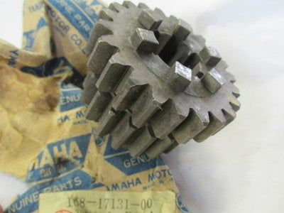 NOS Yamaha 3rd Pinion Gear 1969 R3 1968 YR2 1967 YR1 168-17131-00