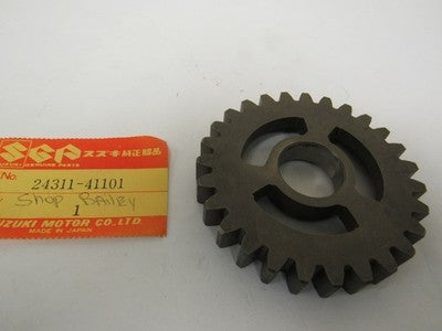 SUZUKI RM250  1976-80  TRANSMISSION 1ST DRIVEN GEAR OEM NOS 24311-41101