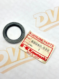 Kawasaki NOS NEW 92050-039 Oil Seal SC30426 F6 F7 KD KE KD175 KE175