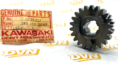 New OEM Kawasaki 13132-035 Drive Shaft 3rd & 4th Gear Qty 1 NOS