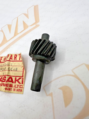 Kawasaki NOS NEW 16085-011 Oil Pump Gear H1 H2 KH KH500 Mach IV Mach III