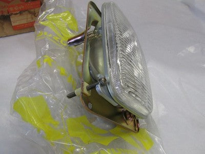 SUZUKI XX400 snowmobole nos headlight assy   35100-97320  sm11 sm21 sm30 sm40
