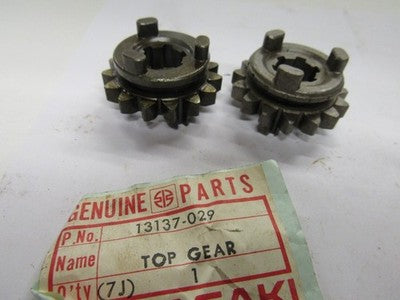 Kawasaki NOS NEW 13137-029 Output Shaft Top Gear KD KE KS KD125 KE125 KS125