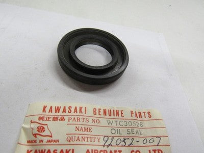 Kawasaki NOS NEW 92052-007 Oil Seal WTC30528 F4 Sidewinder 250