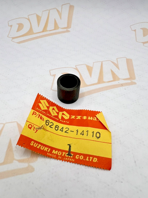 Suzuki RM125 RM250 RM500 1982-  84 BUSH , CUSHION LEVER 62642-14110 NOS