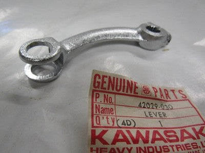 1974-80 KS125 KE125 KE175 KD125 KAWASAKI REAR BRAKE CAM LEVER NOS 42029-030
