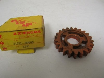 NOS Suzuki RL250 TM250 5th Drive Gear 24251-30400 NEW OEM