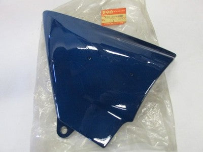 SUZUKI MOTORCYCLE 1979 GS750L BLUE RIGHT HAND FRAME COVER 47111-45200
