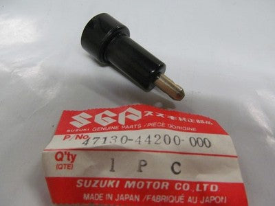 NOS OEM SUZUKI FRAME COVER KNOB GS250T GS450L 47130-44200
