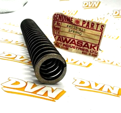 1 NOS 1971-75 Kawasaki F7 Enduro G31M SHORT FRONT FORK SPRING OEM 44026-035 NEW