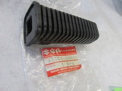 Suzuki Vz800 Marauder Vs800 Intruder Front Footrest Rubber PN 43551-38b00