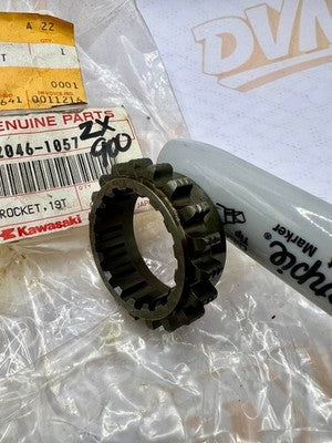 Kawasaki GPZ900 ZX900 Alternator Chain Drive Gear - 1984 - 19 tooth 12046-1057