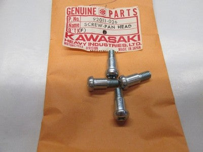 Kawasaki NOS  92011-026  Screw 6mm F11 G4 G5 KE KV F11M G4TR KE175  sold as 4