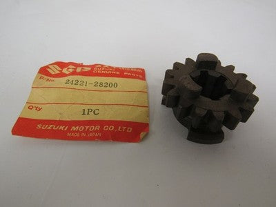 Suzuki RV125,TC125 1973-1977  nos oem 2nd gear drive p.n 24221-28200