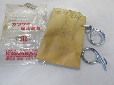 NOS KAWASAKI A1 A1SS A7 A7SS G31M REAR BRAKE PEDAL SPRING 43005-007  sold as 2