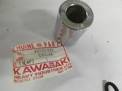 Kawasaki NOS OEM NEW 42032-053 Rear Axle Collar KZ KZ400