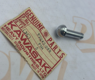 1971-1979 KAWASAKI F6 F7 KD175 KE175 Kick Pedal Pin 92043-088