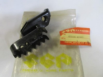 NOS Suzuki Footrest 1978 RM400 1978 RM250 1977-1981 TS250 43560-41102