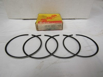 GENUINE NOS Suzuki Piston Ring Set 12140-97311-050