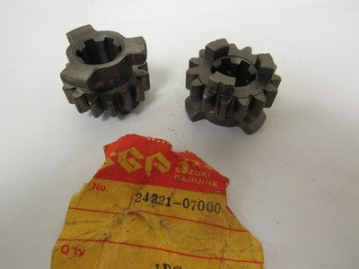 SUZUKI B100P A100 RV90 2ND DRIVE GEAR 1966-1978  24221-07000 YOU GET 2!