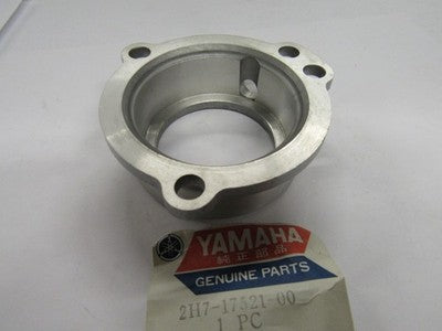 NOS YAMAHA  XS1100 NOS BEARING HOUSING  2H7-17521