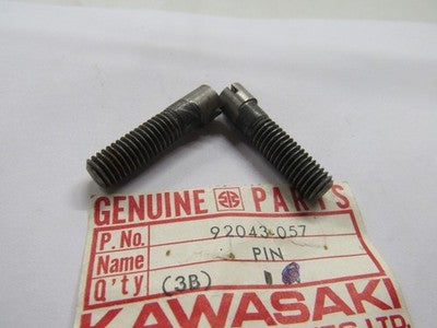 NEW KAWASAKI 69-81 G3 G5 Z1 KZ1000 F5 F8 F9 KE CHANGE PEDAL PIN NOS 92043-057
