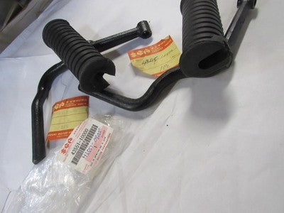 NOS NEW OEM ORIGINAL SUZUKI T250 T350 GT250 DRIVER PEG AND BRACKET SET 1968-77