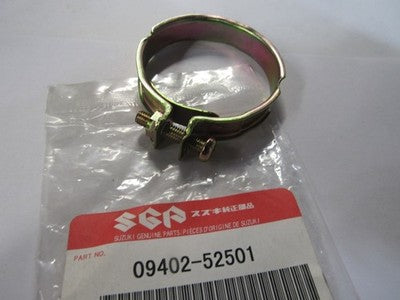 NOS Suzuki GV1400  INTRUDER 1400 800 INTAKE PIPE CLAMP 09402-52501