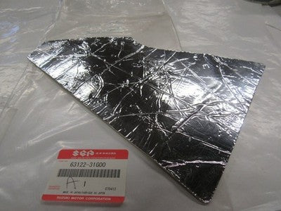 NOS Suzuki 2002009 SUZUKI LT-A450X REAR FENDER heat shield  63122-31g00