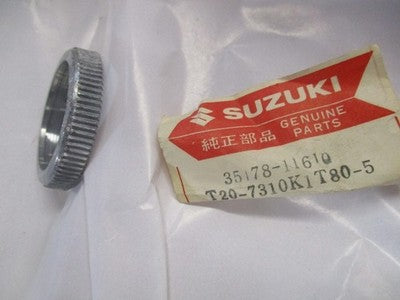NOS OEM Suzuki Bulb Clamp B100 T20 TC250 T200 1966-1969 35178-11610