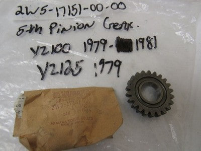 NOS YAMAHA YZ100, YZ125, YX600, 5TH PINION GEAR PART# 2W5-17151-00-00