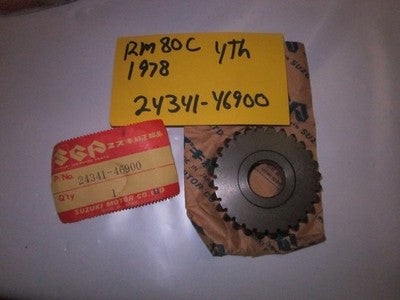 Suzuki RM80 1978  nos 4th gear driven  24341-46900