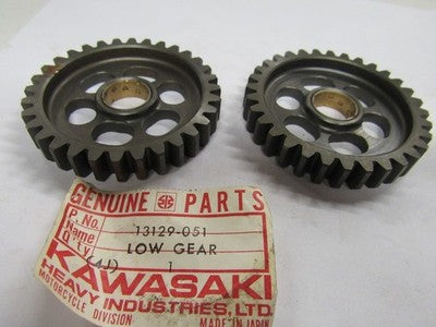 Kawasaki NOS NEW 13129-051 Output Shaft Low Gear 32T F6 F7 KD KE KD175 KE175