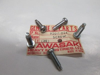 Kawasaki H1 H2 Z1 F11 F9 NEW NOS Headlight Screw 92011-024    sold as 5