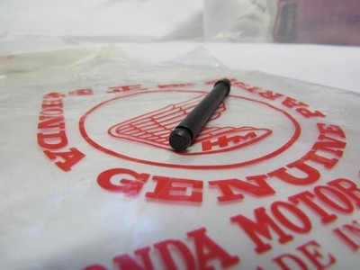 Honda pin hanger 45215-MA3-006