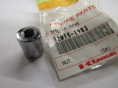 NOS Kawasaki Nut 1995-1996 KLX650 1996-2000 VN800 92015-1983