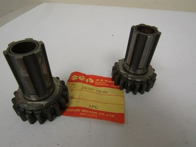 Suzuki TC90,TC100 1970-77    oem 4th  gear Driven P.N  24340-25100 you get 2