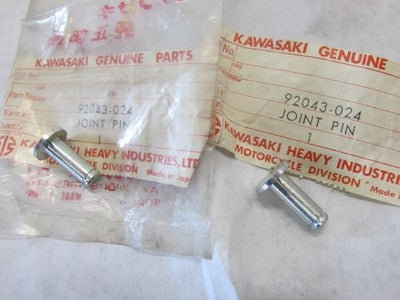 Kawasaki NOS NEW 92043-024 Joint Pin H1 KH Mach III KH500 SOLD AS 2