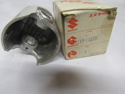 Suzuki NOS OEM RM125 1981-1983 Standard Piston 12110-14100