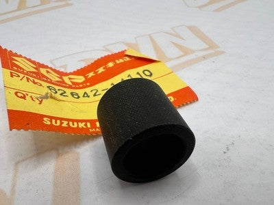 Suzuki RM125 RM250 RM500 1982-  84 BUSH , CUSHION LEVER 62642-14110 NOS