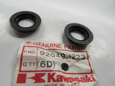 NOS KAWASAKI KVF750 KVF650 ZX1000 ZX1400 ZG1400 ZX900 ZX600 OIL SEAL  sold as 2