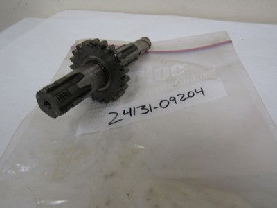 SUZUKI S32-2 NEW GENUINE DRIVE SHAFT 24131-09204