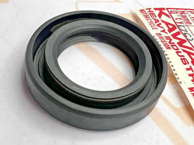 Kawasaki NOS NEW 92050-060 Rear Hub Bearing Oil Seal KD KE KL KS KX KZ VN