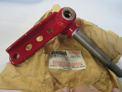 NEW NOS Yamaha 7T2-23511-00-T5 Red Left Steering Knuckle NOS
