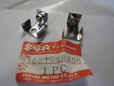 NOS OEM 1986-1987 SUZUKI VS700 TERMINAL BATTERY 33621-38A00 SOLD AS 2