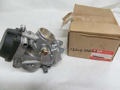 Suzuki 1999-2000 GSXR60 NOS left middle carb  13202-34e00