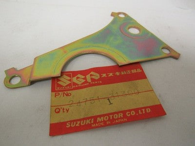 SUZUKI GS700E  SPROCKET SHAFT OIL SEAL PLATE NOS 24751-31300