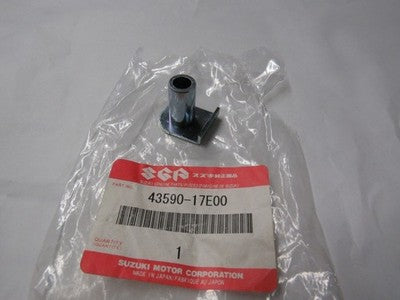 SUZUKI GSX-R600 GSX-R750 1992-1995 GEN NOS REAR FOOTREST BOSS 43590-17E00-000