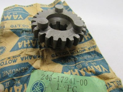 Yamaha OEM NOS transmission gear 248-17241-00 AT1 AT2 AT3 CT1 DT100