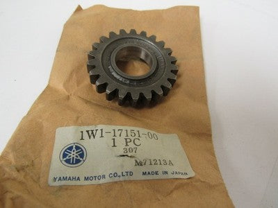NOS OEM Yamaha 1977-1978 YZ100 YZ125 5th Pinion Gear 1W1-17151-00